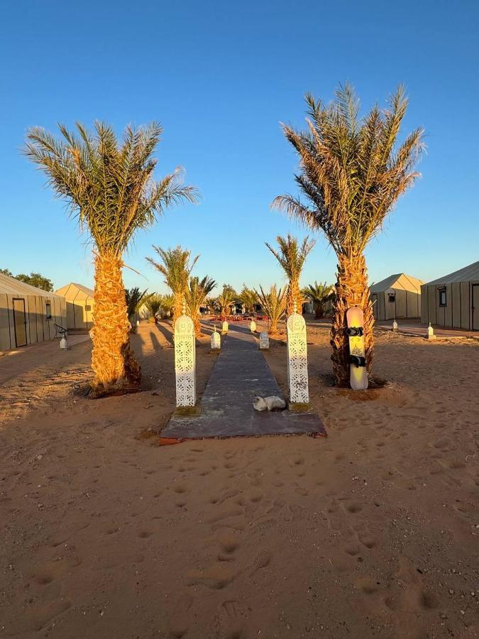 Sahara Dunes Luxury Camp Merzouga Bagian luar foto