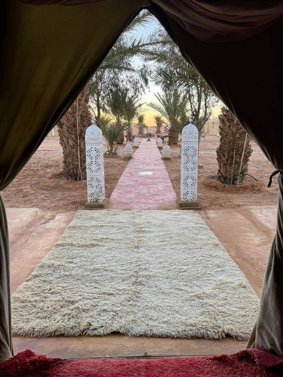 Sahara Dunes Luxury Camp Merzouga Bagian luar foto