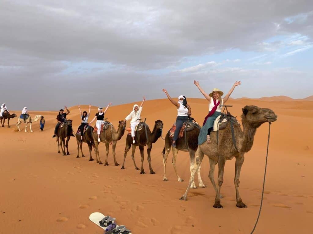 Sahara Dunes Luxury Camp Merzouga Bagian luar foto